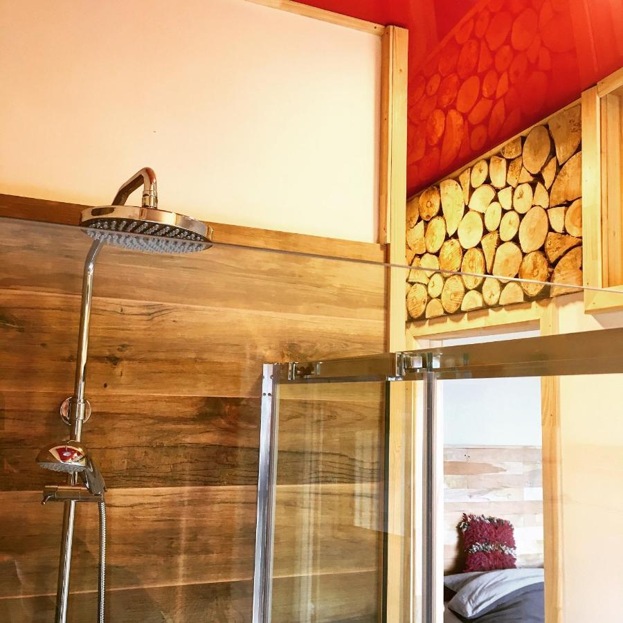 Karibuni - Familiar Lodging & Private Spa Вилярика Екстериор снимка